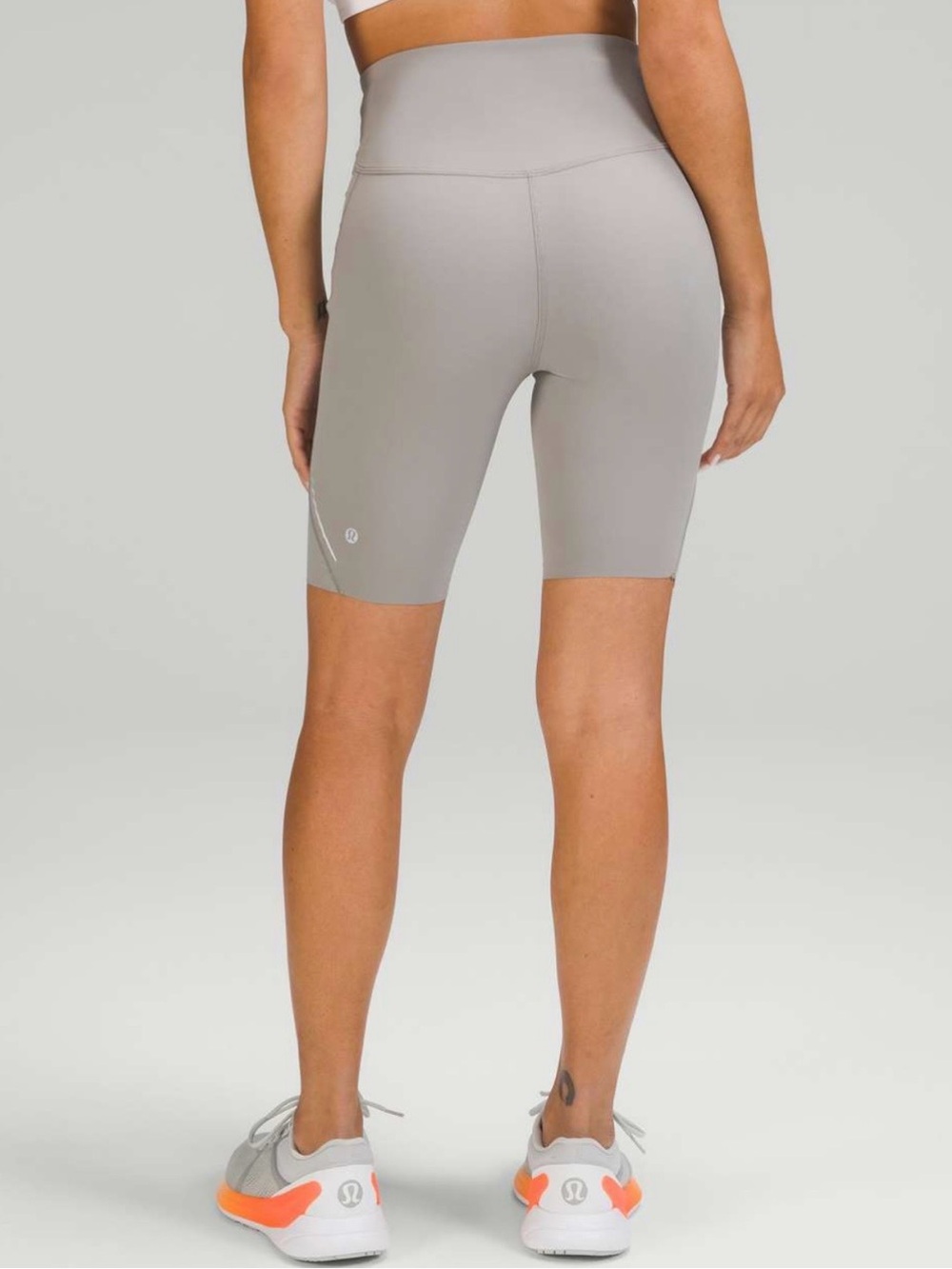Lululemon Base Pace High-Rise Reflective Short 8" W7CE7S